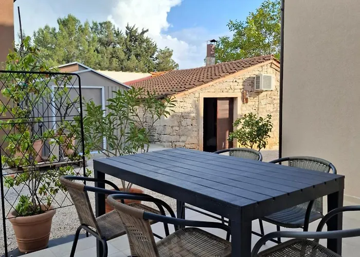 Relax & Wine * Novigrad Istria